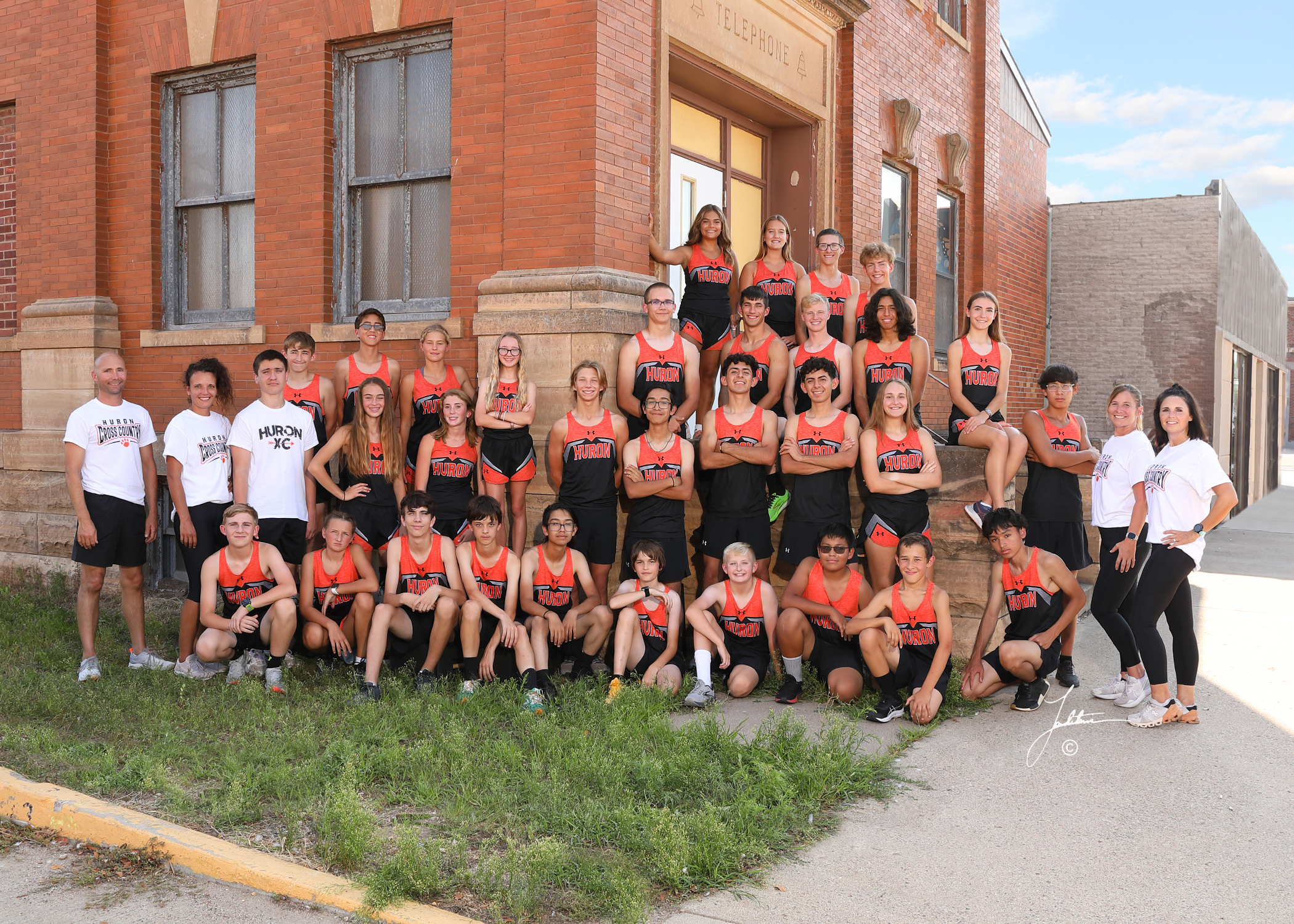 cross country 2023.jpg
